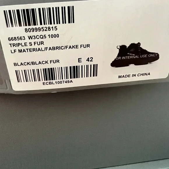 Balenciaga
Triple S Sneaker Fake Fur - Picture 5 of 5